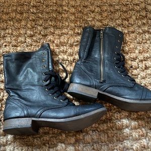 Mossimo combat boots